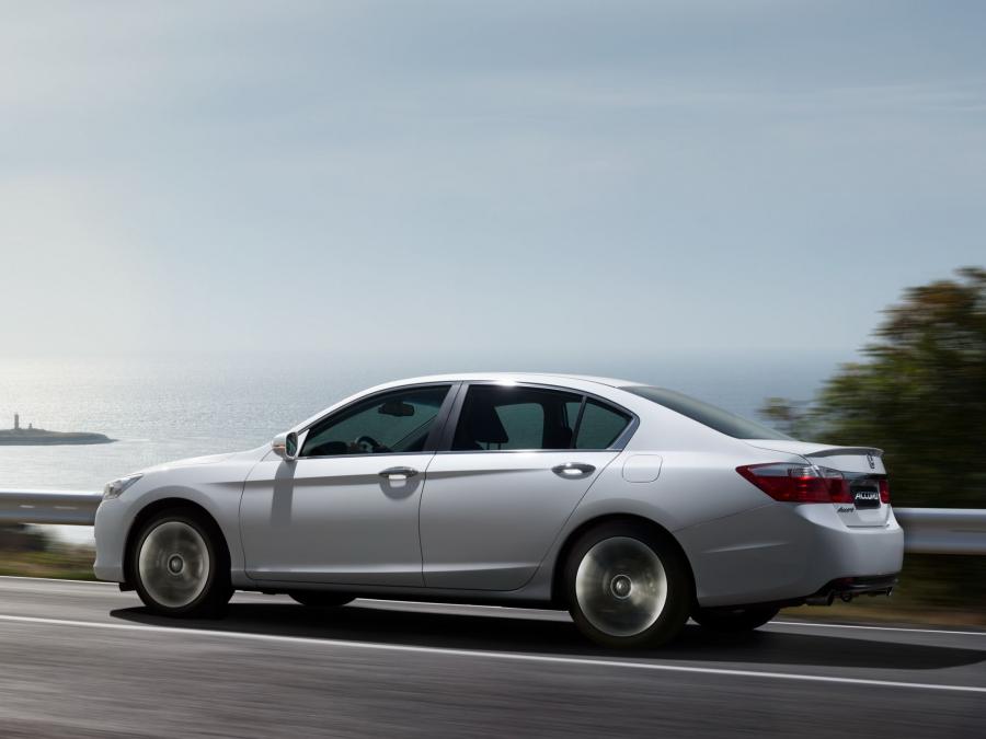  Honda Accord Sedan 2013 года  (CIS) (фото 9 из 30)